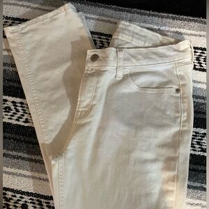 Old Navy White Boyfriend Straight Leg Jeans